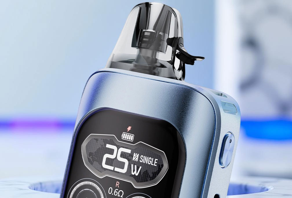 A detailed view of the 2.5ml Ursa V3 top-fill cartridge showing the silicone refill port at the top